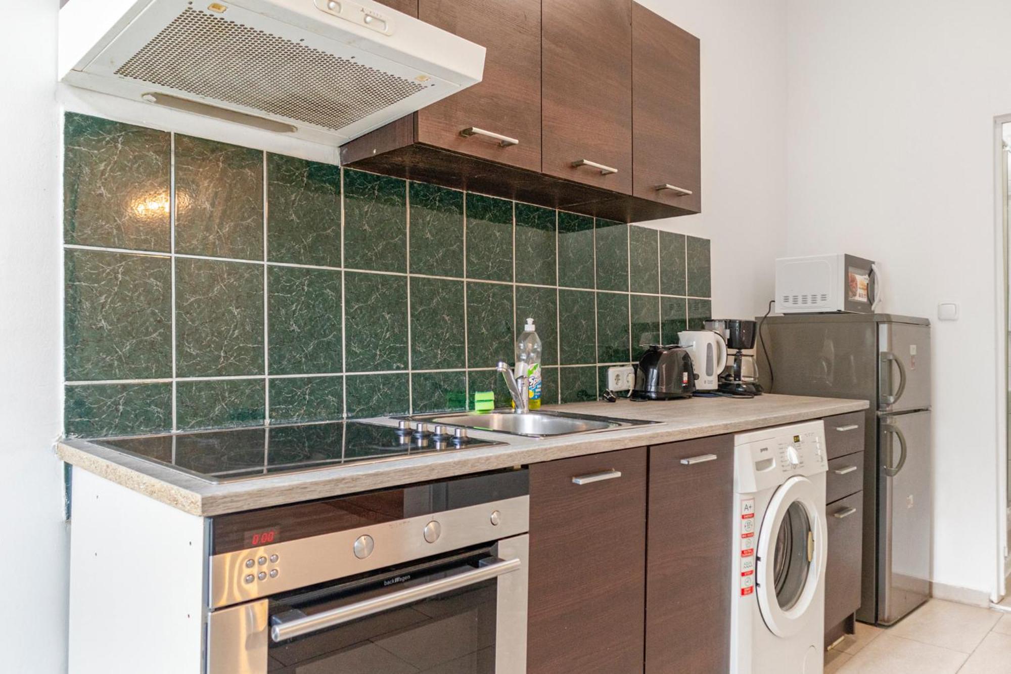 Apartment Modern 1br Tv & Wifi, Well Connected Wien